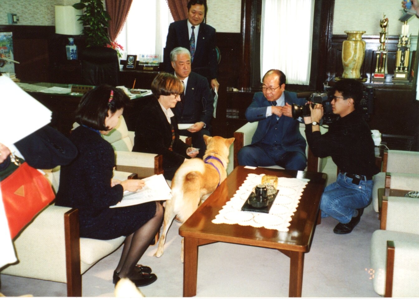 保護中: 大阪府庁での署名_1999年3月